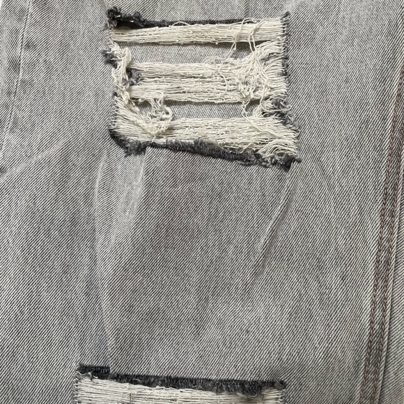 NWT ZeeGeeWhy Women’s Gray Super High Rise Loose Jeans Size 28 waist - Picture 6 of 8